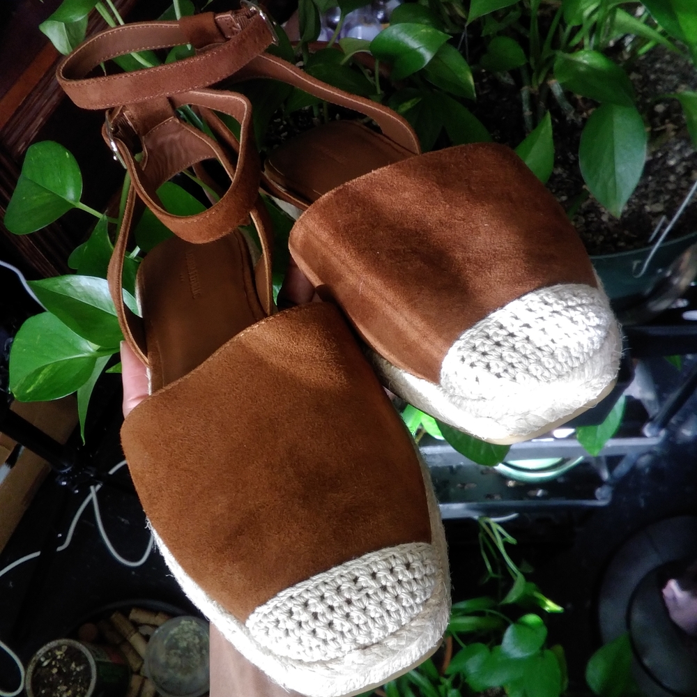 NWOT Banana Republic Factory Tan Espadrille Ankle-Strap Flats with Cream Toe - Picture 13 of 15